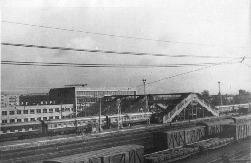 Вокзал Петропавловска со стороны перронов